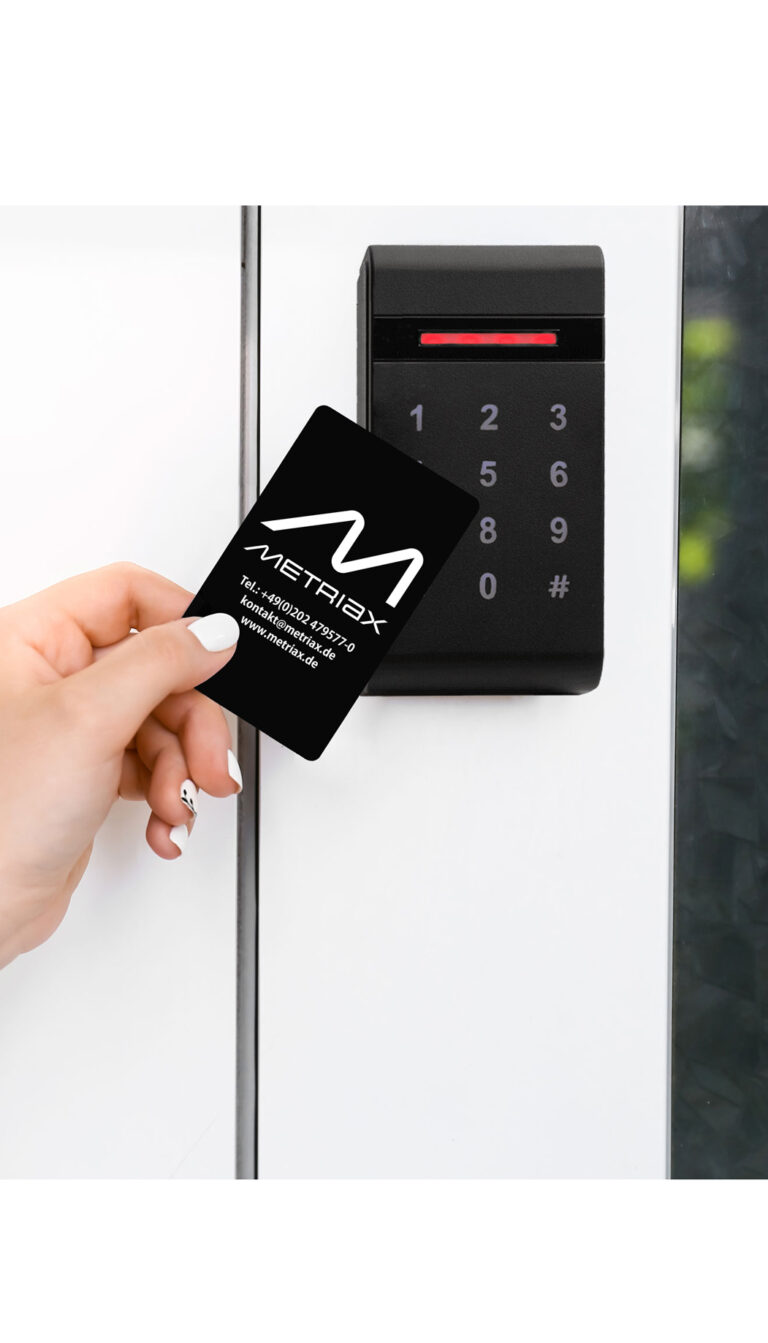 Metriax-MDE 960-NFC-RFID Leser-analog QDE 960-RFID Zutrittskontrolle-Kundenkarte-Freischaltung-Modbus RTU-Modbusleser-Wandleser-NFC-Tastatur