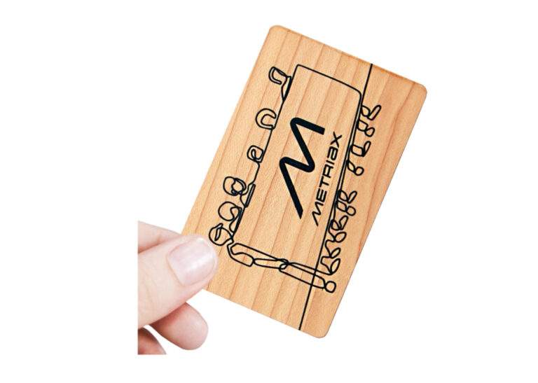 Metriax-RFID-Karte-bedrucken-Holzkarte-Holz-Plastikfrei-Laserung-Mifare-Desfire-Classic-EM4200-Transponder-Chip-Card